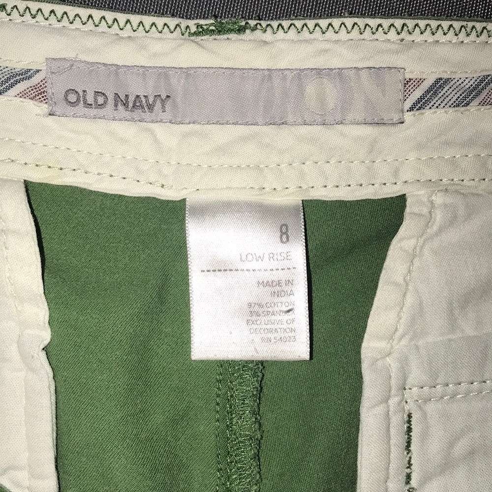 Old Navy Low Rise Shorts - Picture 3 of 5